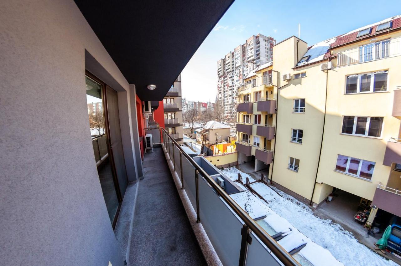 Bright 1Bdr Apartment With A Balcony Sofia Luaran gambar